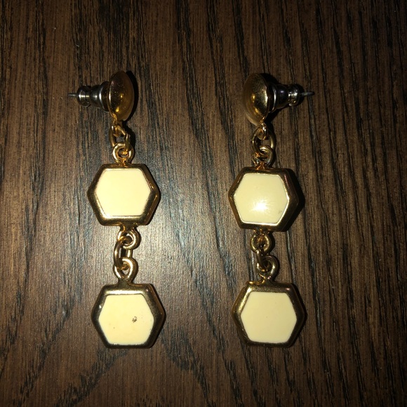 Cream Dangle Earrings - Picture 2 of 2